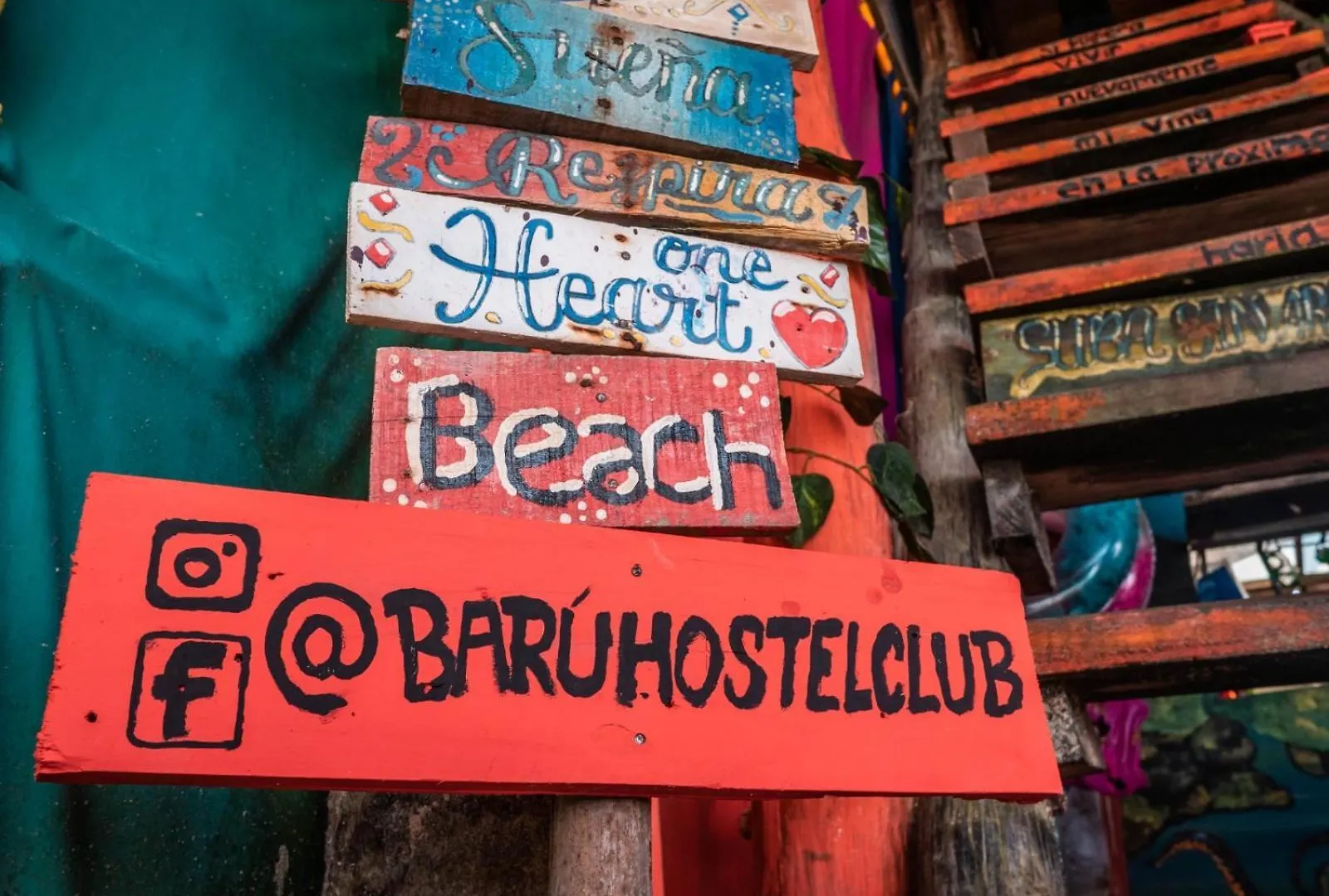 A Orilla Del Mar En Baru Hostel Cartagena