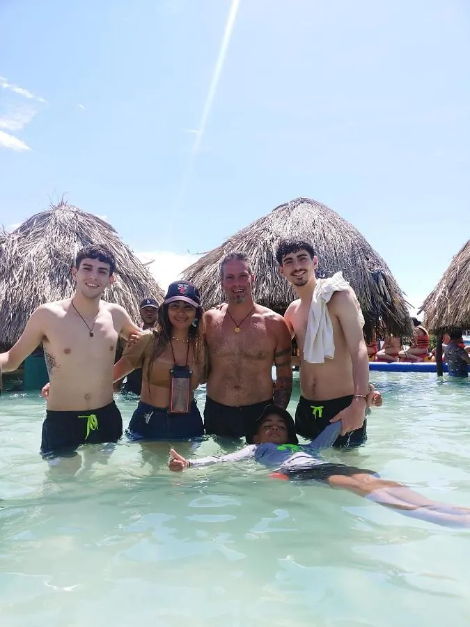 A Orilla Del Mar En Baru Hostel Cartagena Colombia