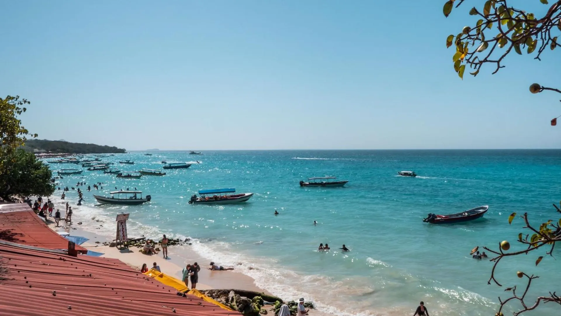 A Orilla Del Mar En Baru Hostel Cartagena Colombia