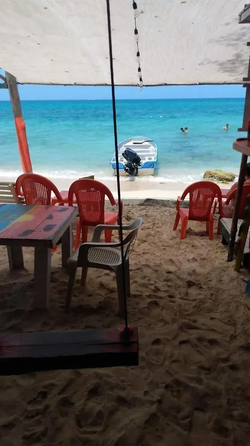 A Orilla Del Mar En Baru Albergue Cartagena 0*,  Colombia